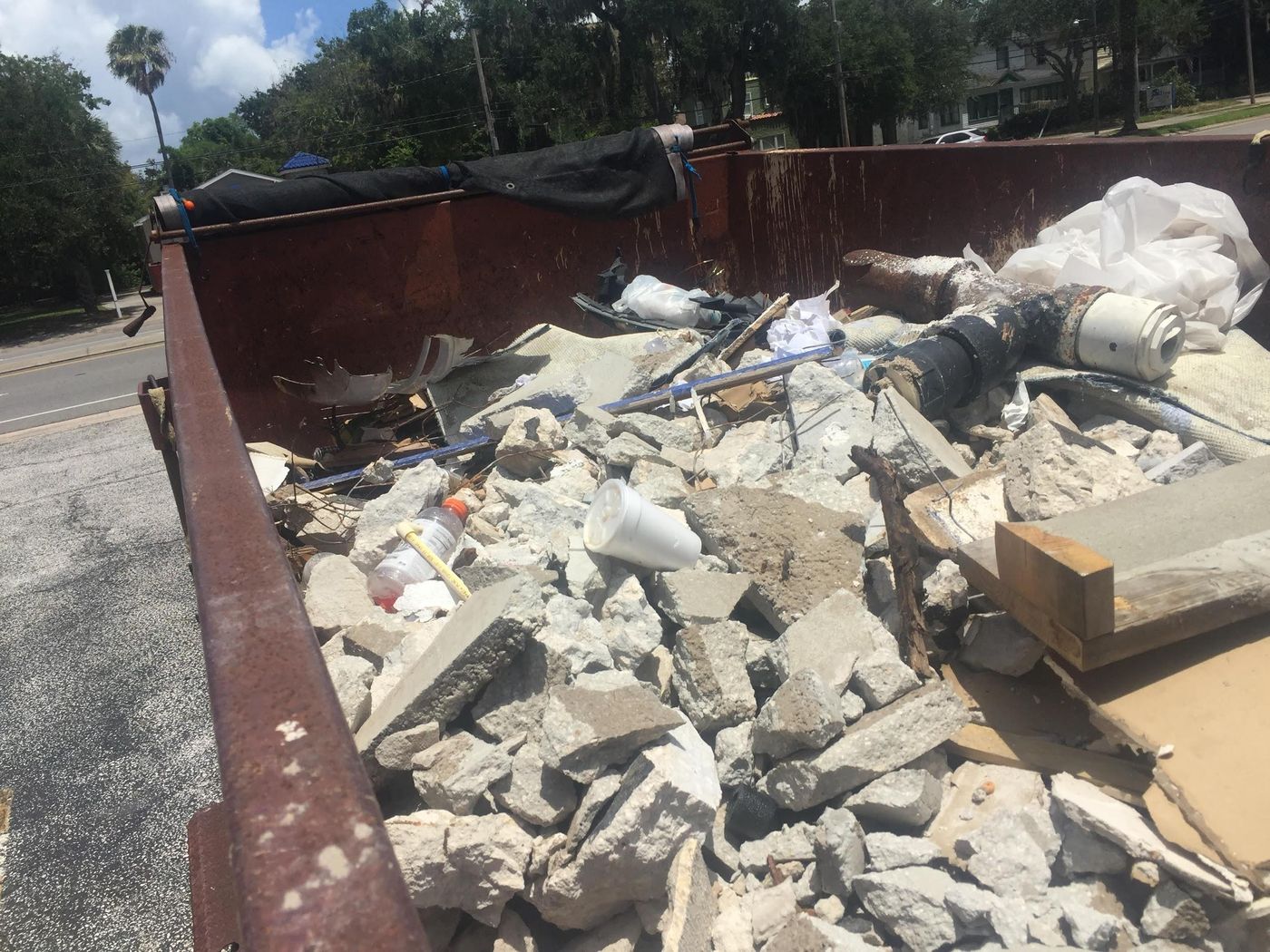Debris trailer